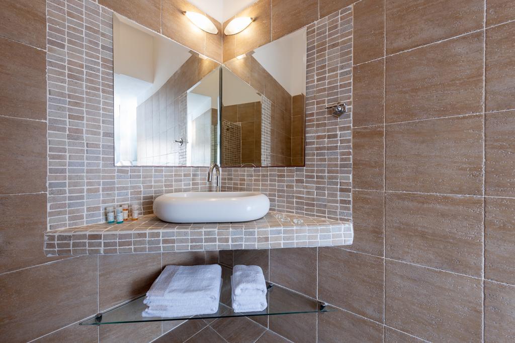 Red Cliff Villa 2Bedroom Villa With Caldera View And Plunge Pool Akrotiri  Bagian luar foto