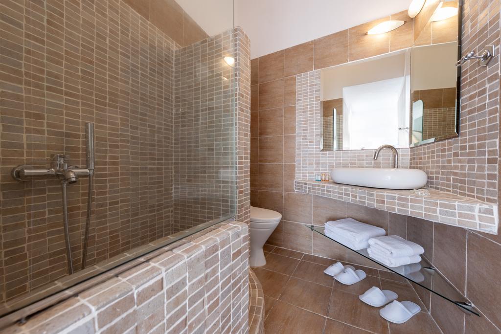 Red Cliff Villa 2Bedroom Villa With Caldera View And Plunge Pool Akrotiri  Ruang foto